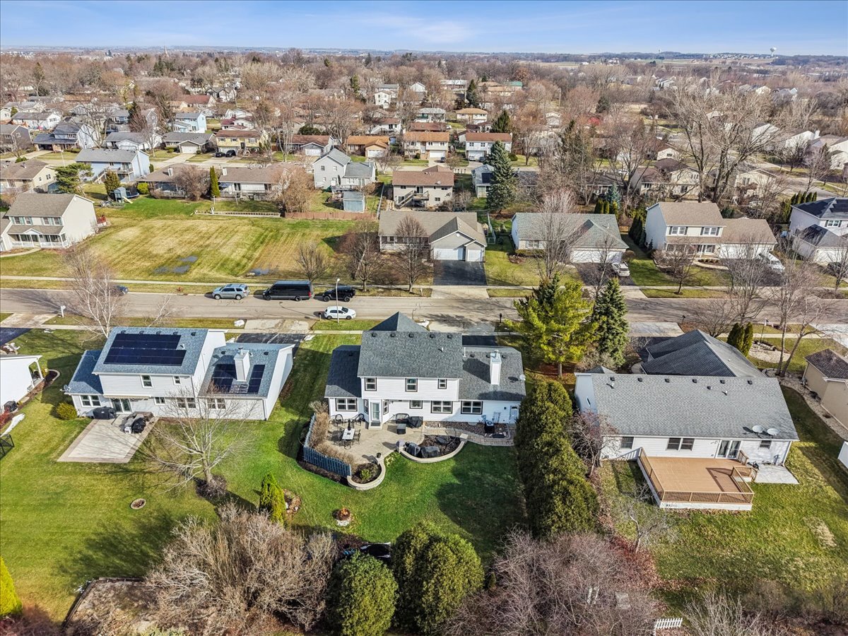 321 Jake Lane, Hampshire, IL 60140