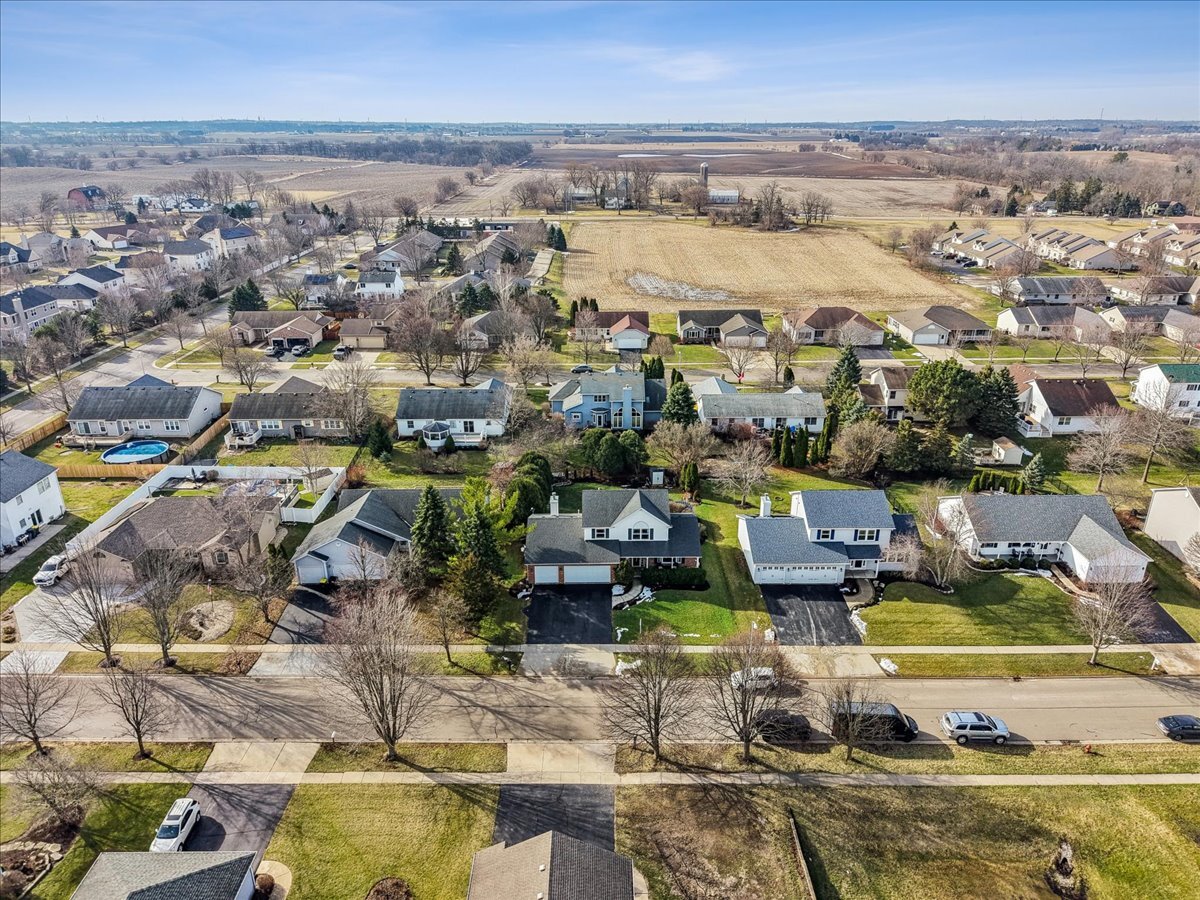 321 Jake Lane, Hampshire, IL 60140