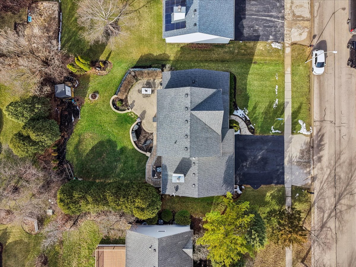 321 Jake Lane, Hampshire, IL 60140
