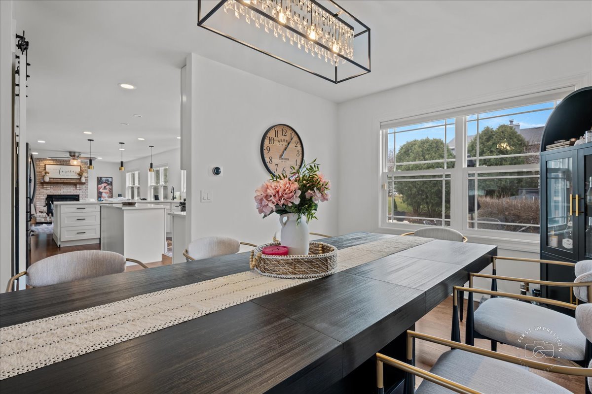 321 Jake Lane, Hampshire, IL 60140