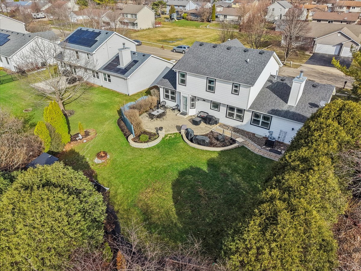 321 Jake Lane, Hampshire, IL 60140