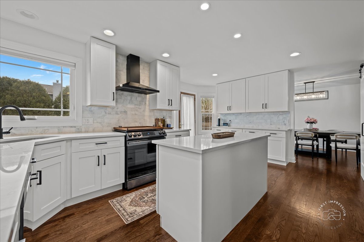 321 Jake Lane, Hampshire, IL 60140