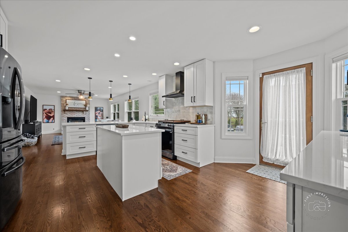 321 Jake Lane, Hampshire, IL 60140