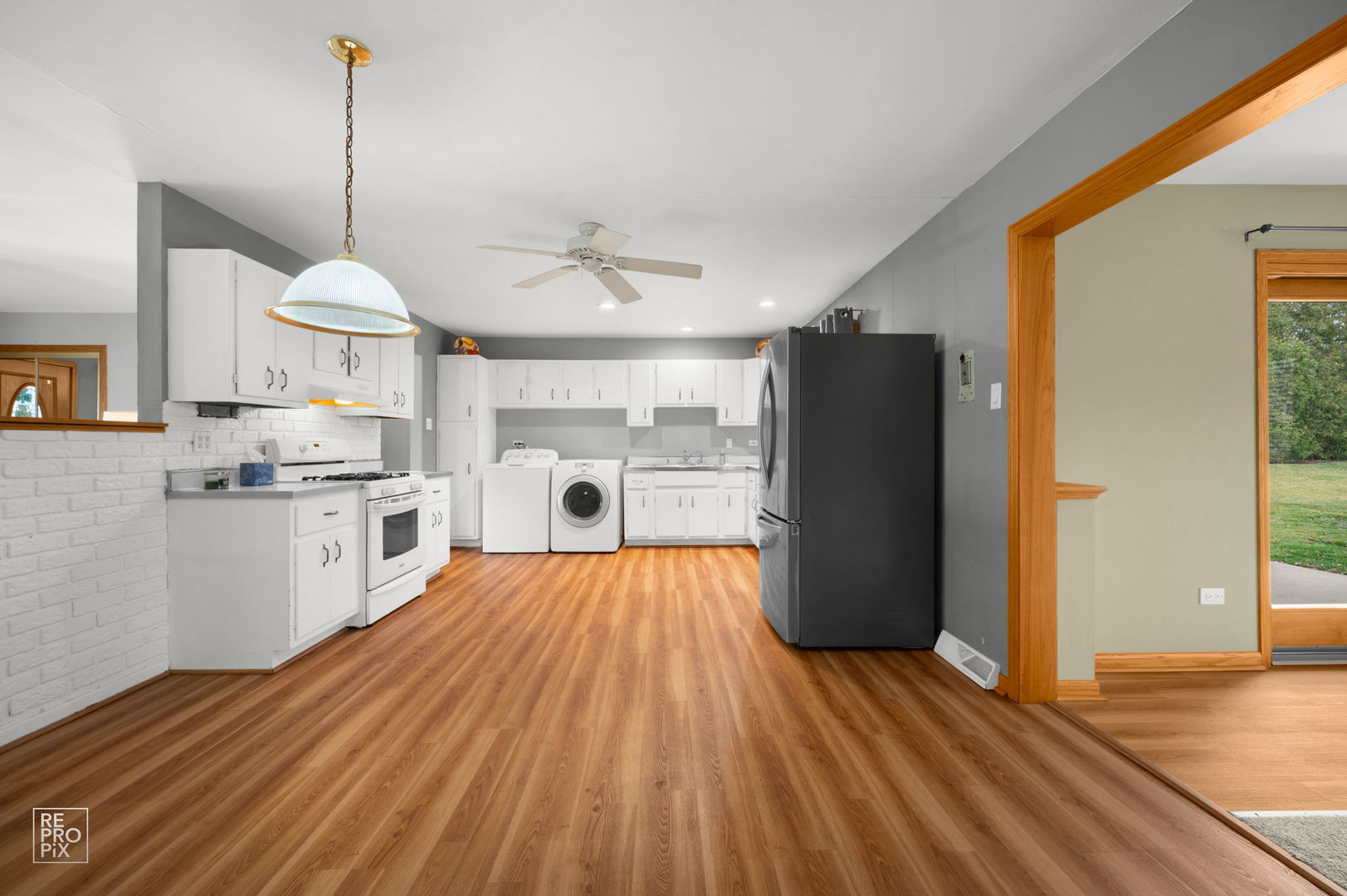 835 Bryn Mawr Avenue, Bartlett, IL 60103