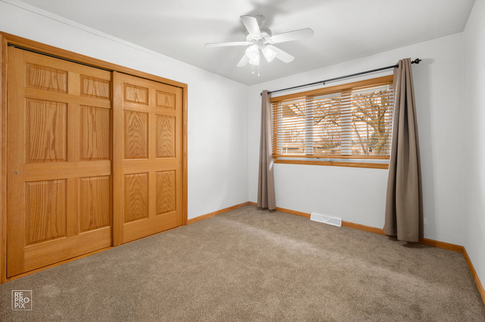 835 Bryn Mawr Avenue, Bartlett, IL 60103