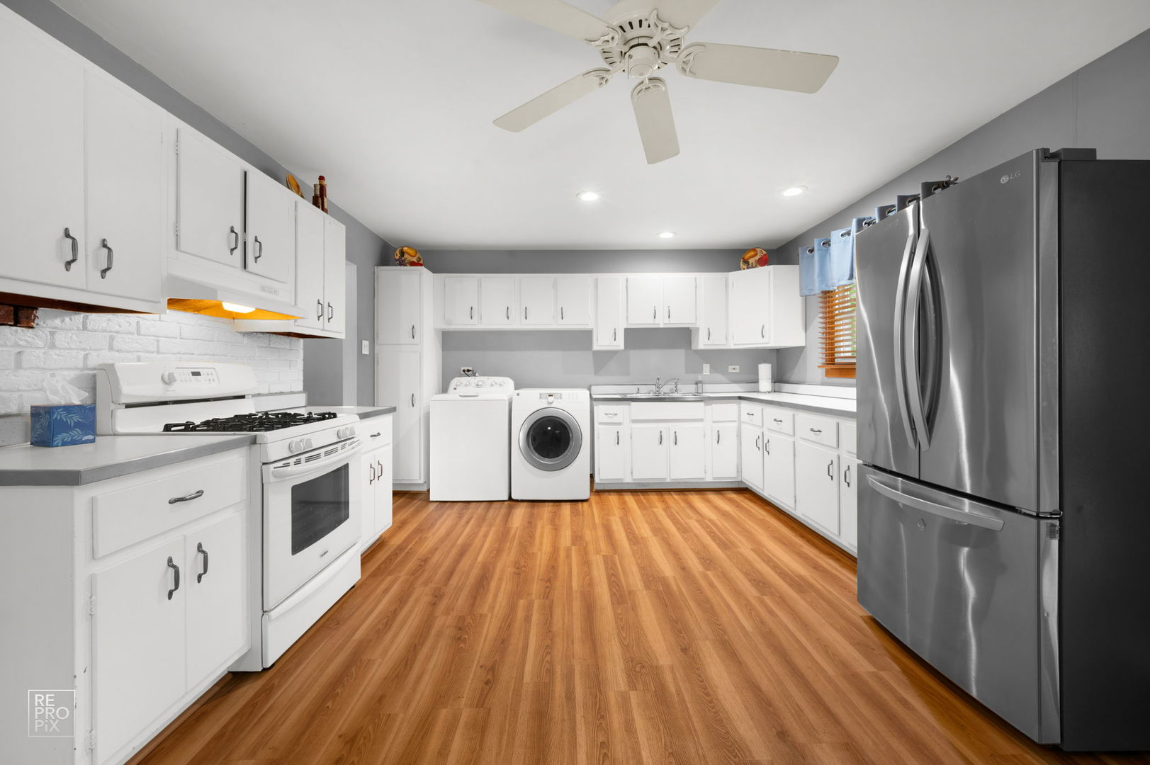 835 Bryn Mawr Avenue, Bartlett, IL 60103