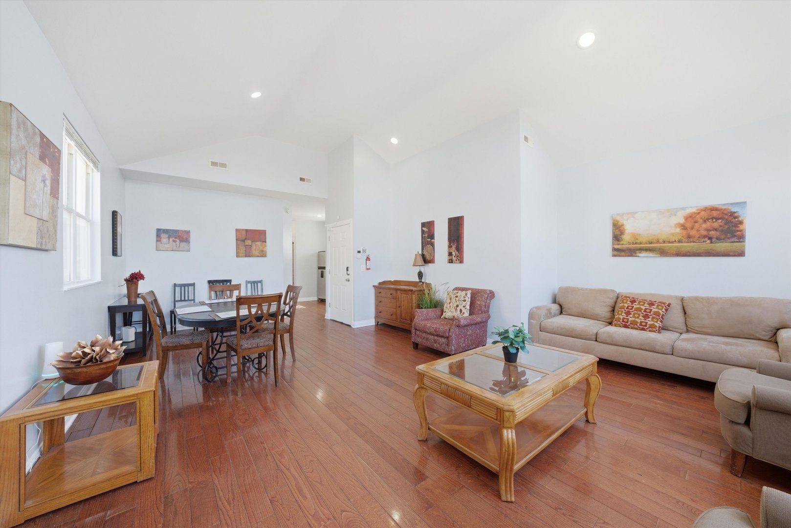 6331 S Justine Street, Chicago, IL 60636