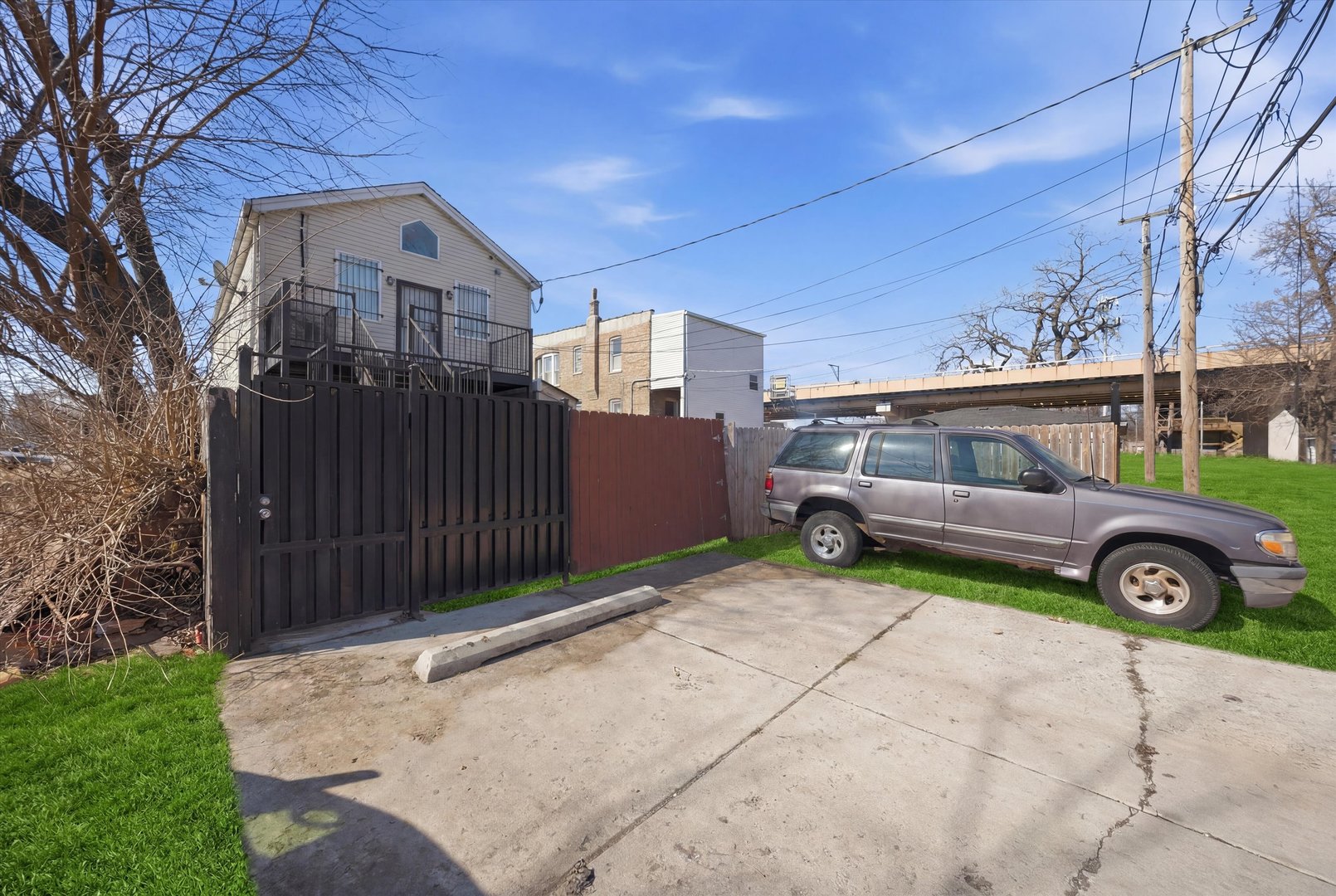 6331 S Justine Street, Chicago, IL 60636