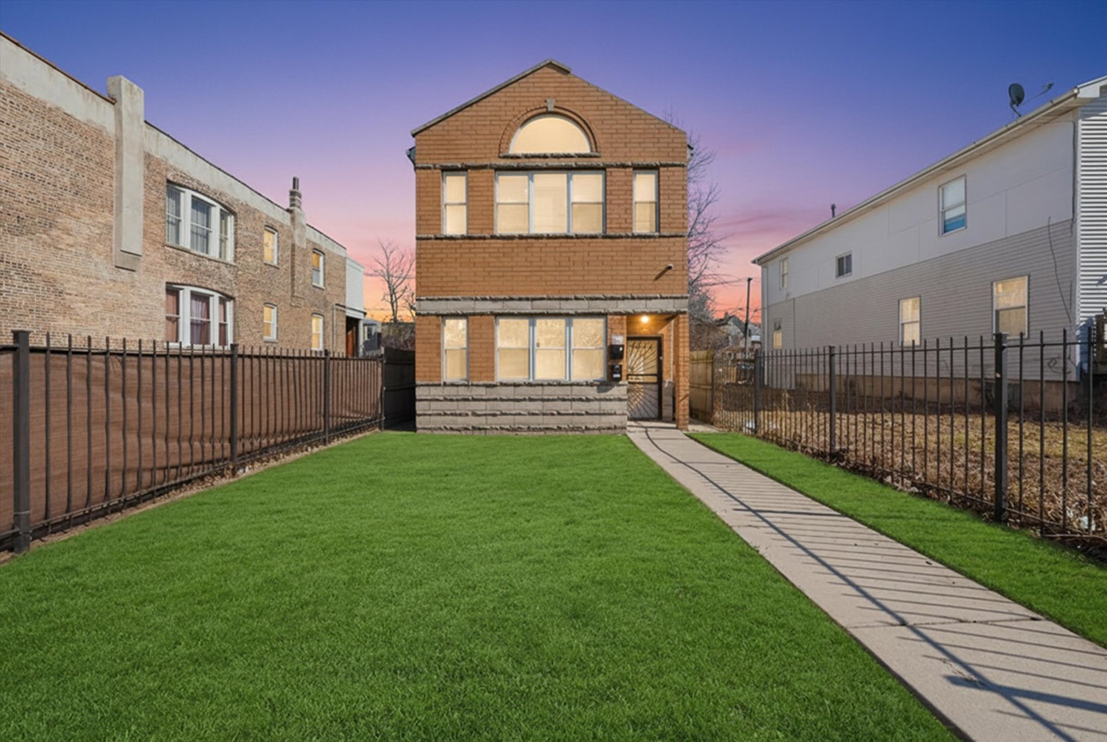 6331 S Justine Street, Chicago, IL 60636