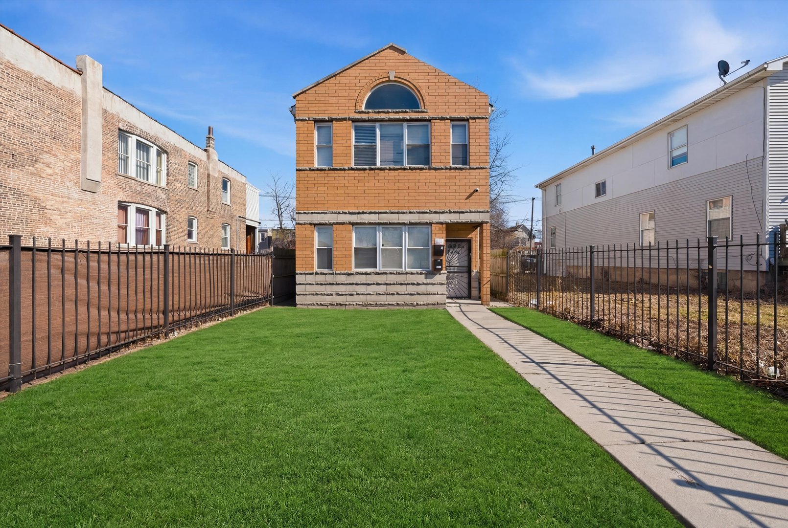 6331 S Justine Street, Chicago, IL 60636