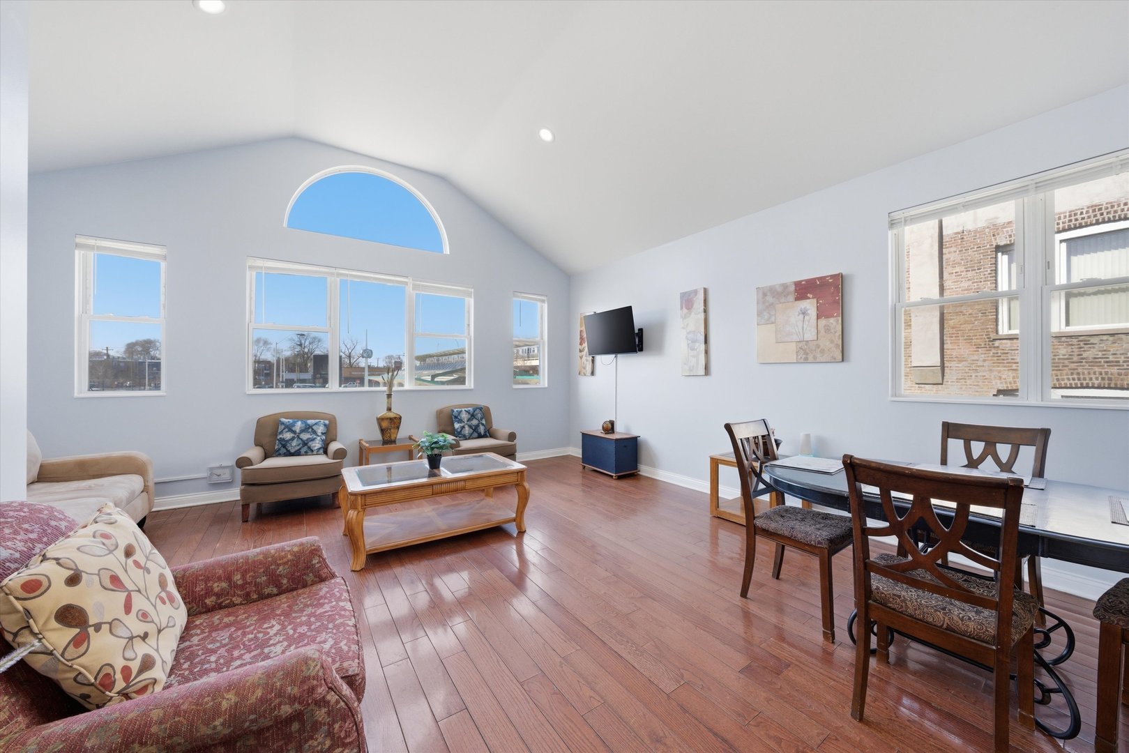 6331 S Justine Street, Chicago, IL 60636