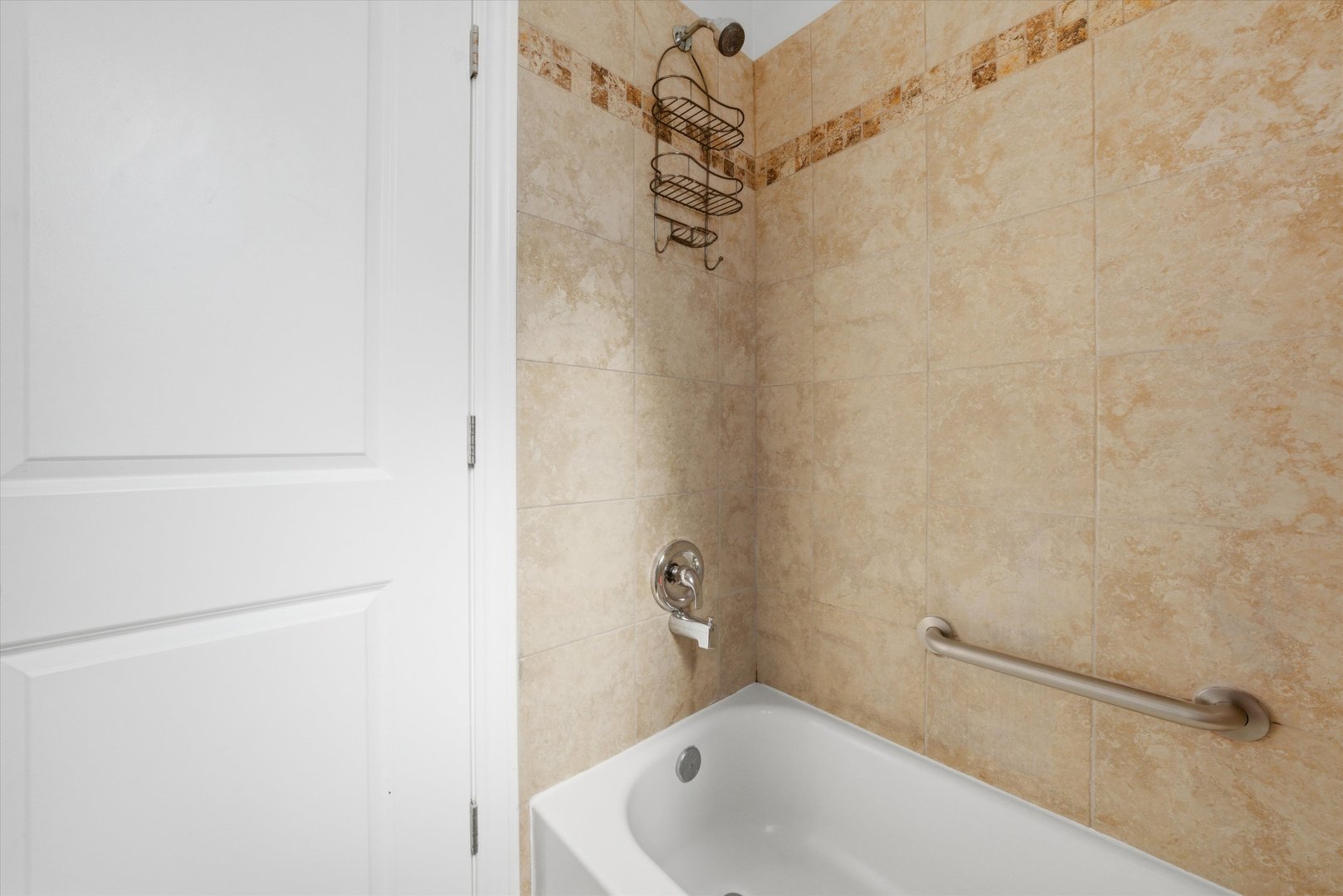 6331 S Justine Street, Chicago, IL 60636