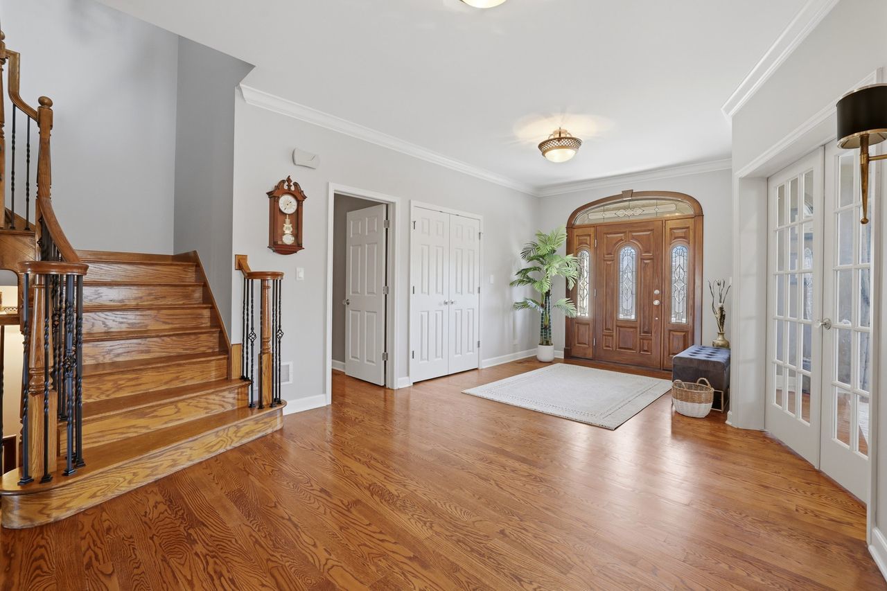 23056 Foxridge Court, Deer Park, IL 60010