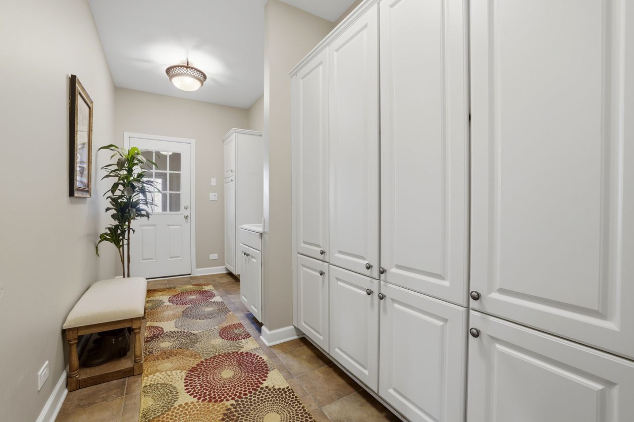 23056 Foxridge Court, Deer Park, IL 60010