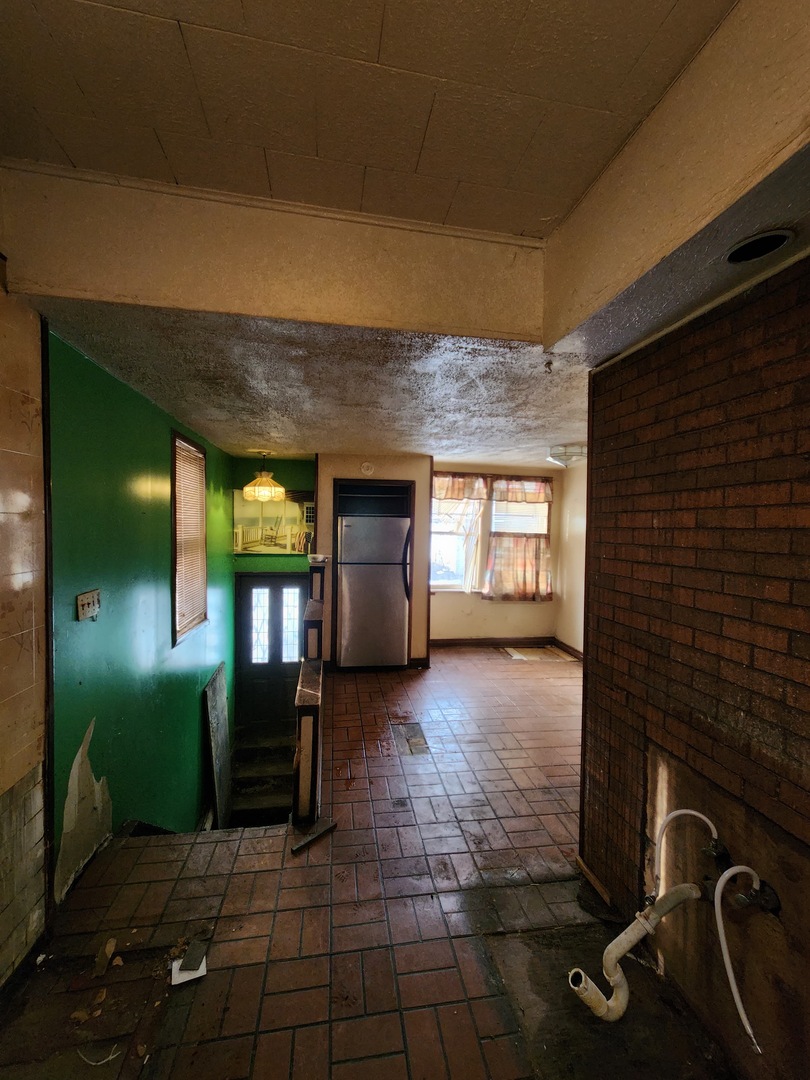 8506 S Euclid Avenue, Chicago, IL 60617