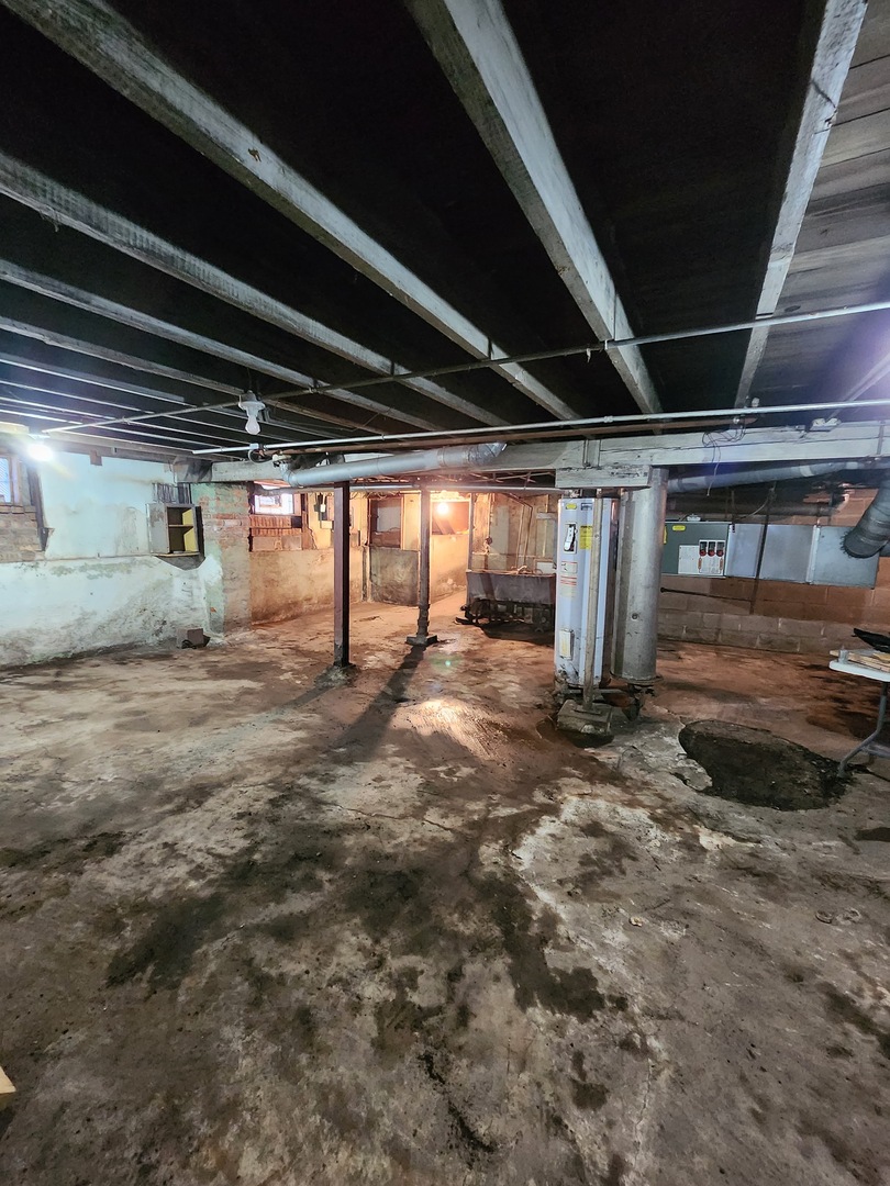 8506 S Euclid Avenue, Chicago, IL 60617