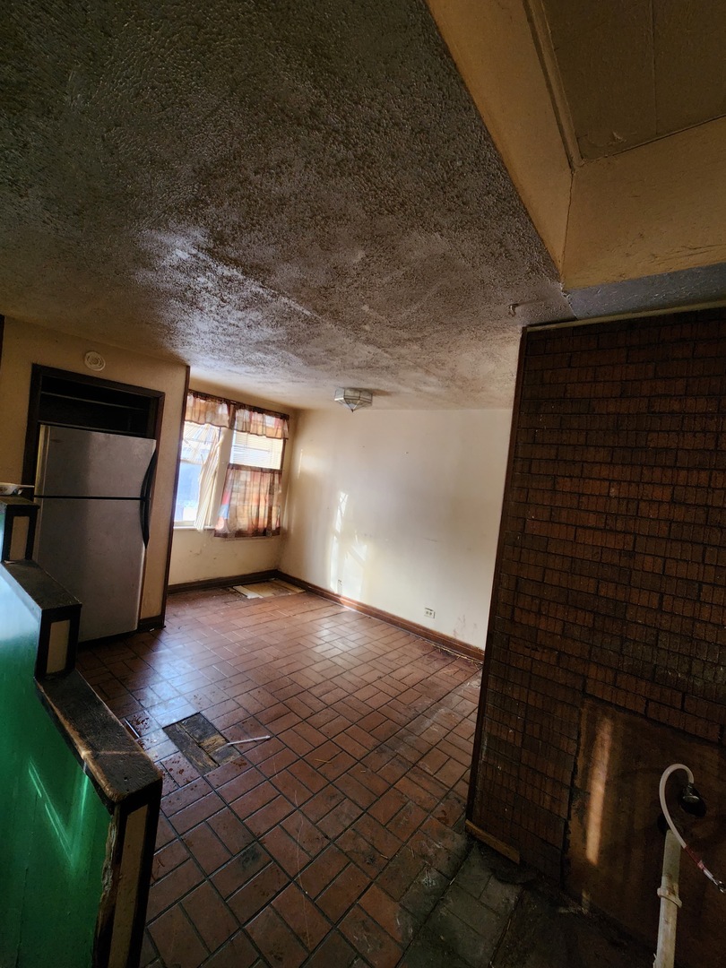 8506 S Euclid Avenue, Chicago, IL 60617