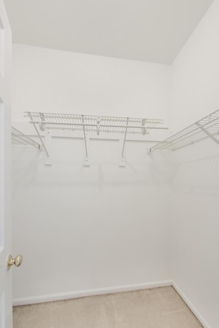 220 University Drive #220, Mount Prospect, IL 60056