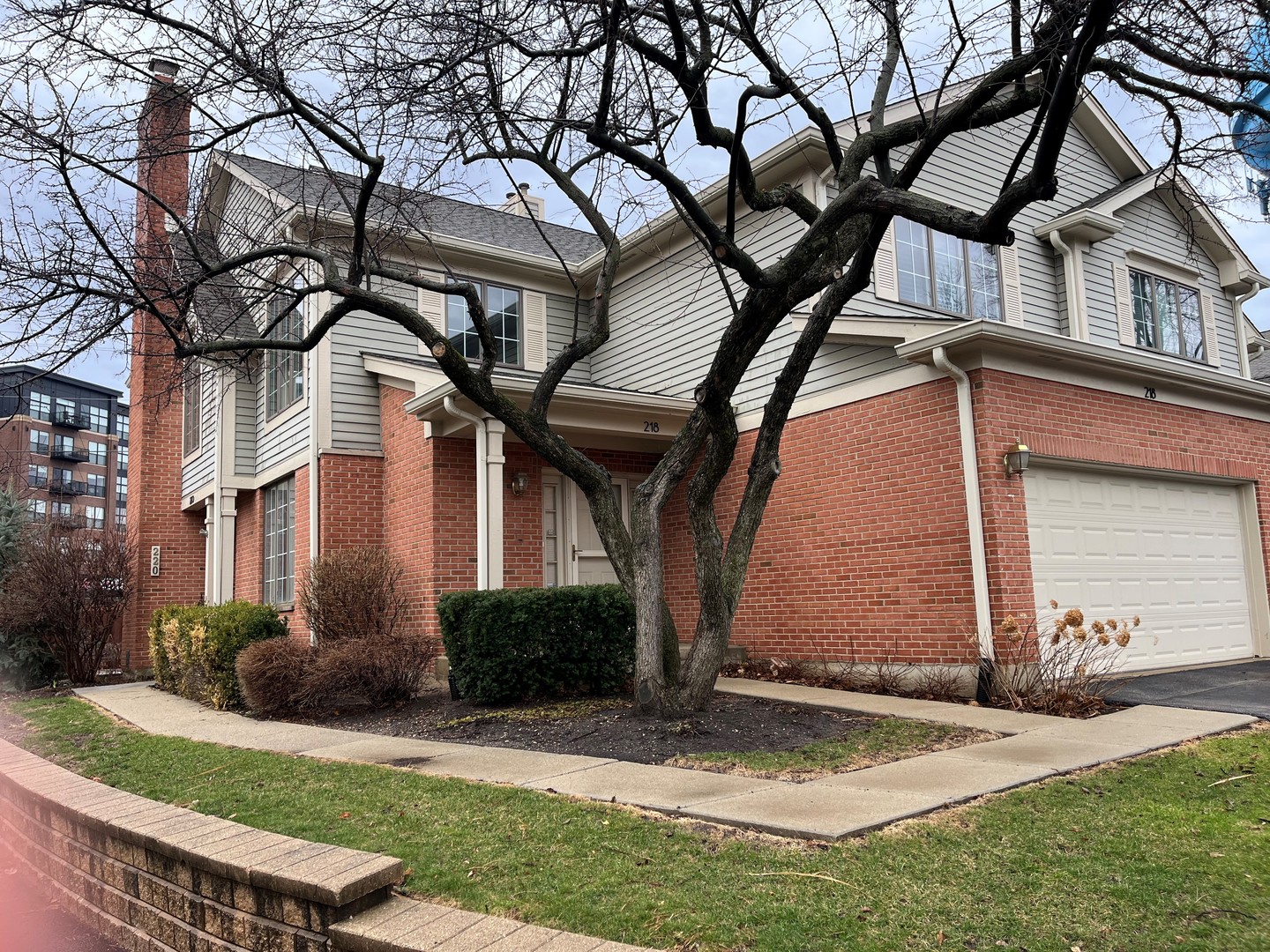 220 University Drive #220, Mount Prospect, IL 60056