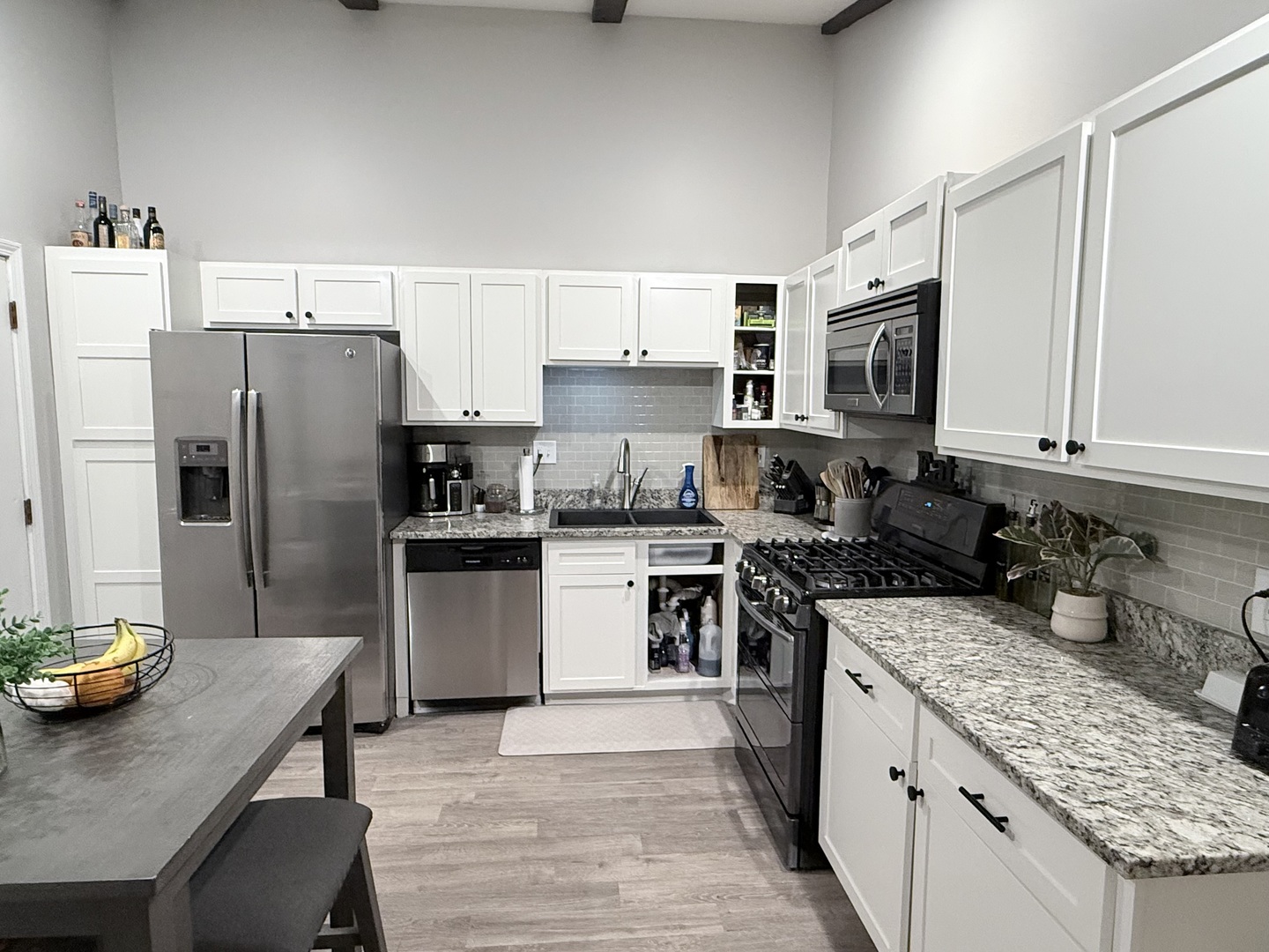 42W470 Red Bud Court, St. Charles, IL 60175