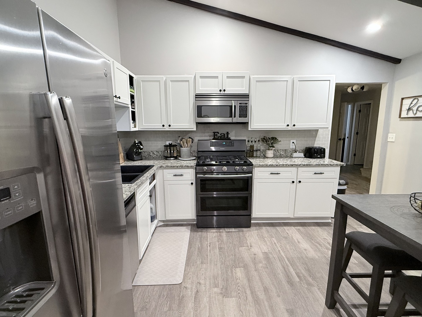 42W470 Red Bud Court, St. Charles, IL 60175