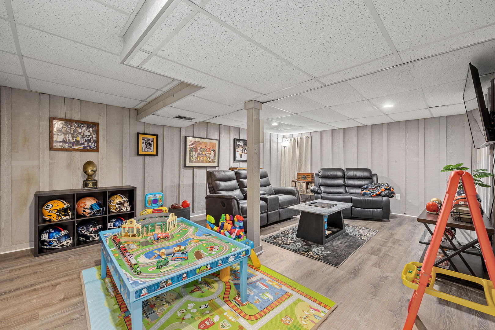 42W470 Red Bud Court, St. Charles, IL 60175