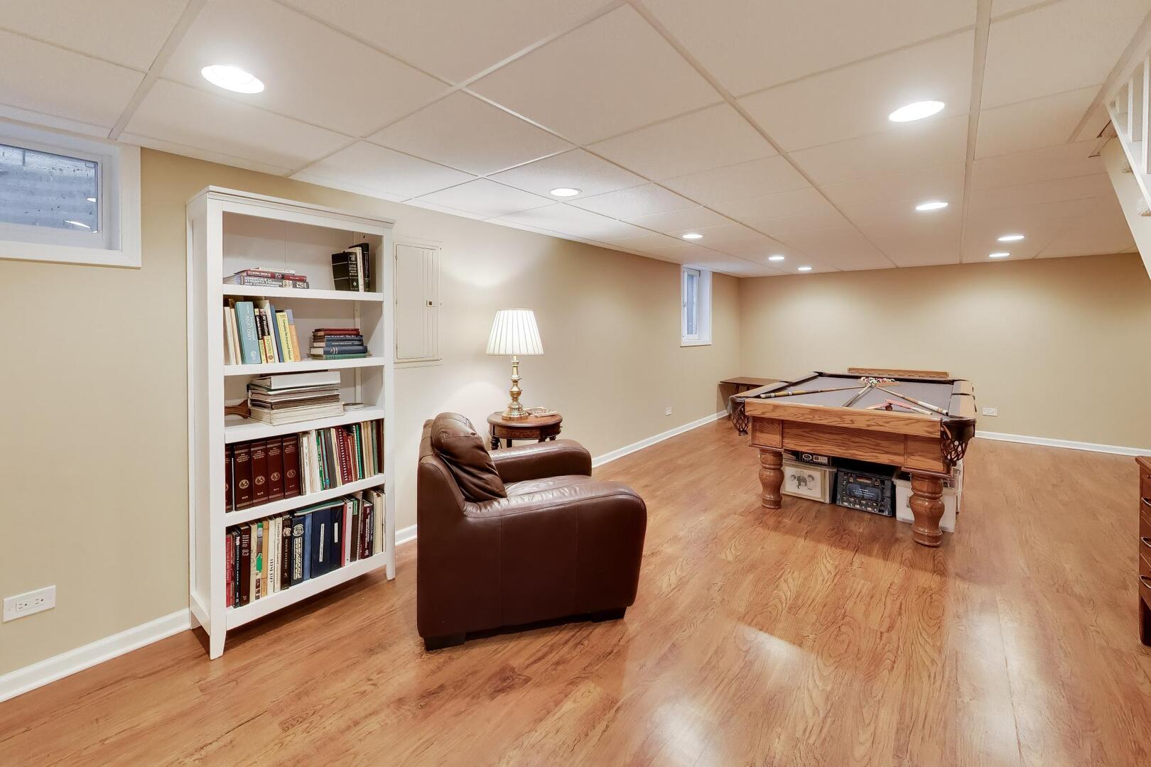 1606 N Pine Avenue, Arlington Heights, IL 60004