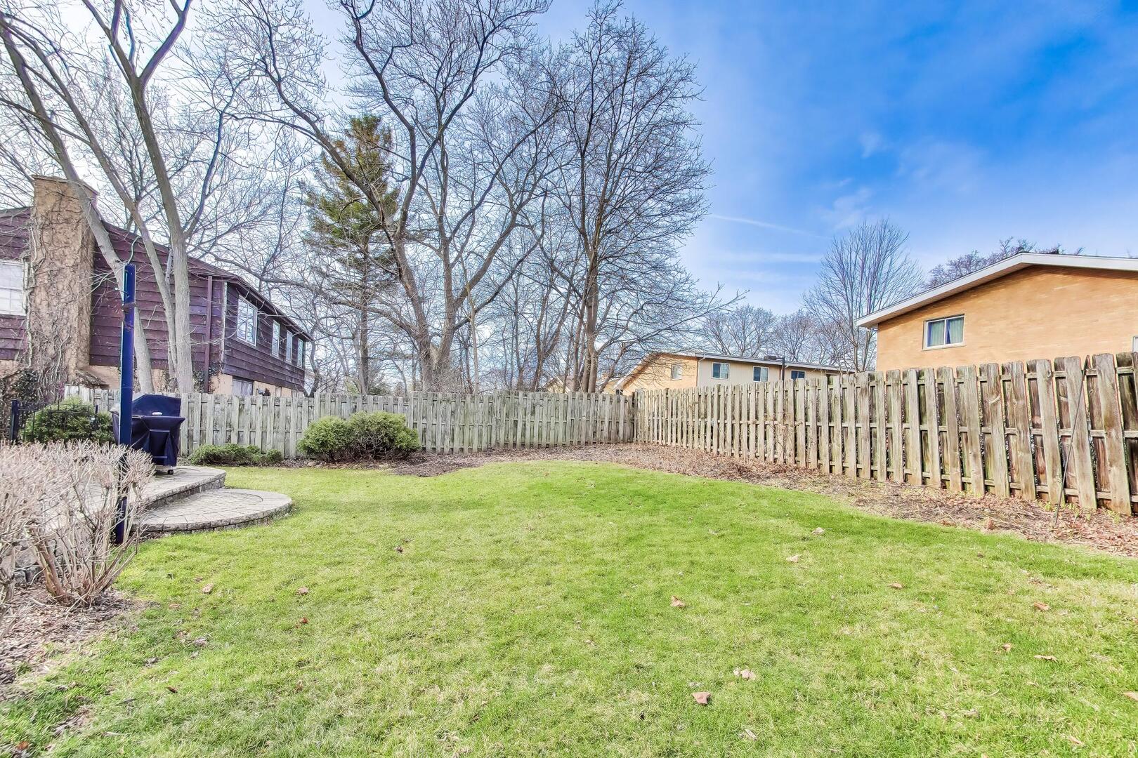 1606 N Pine Avenue, Arlington Heights, IL 60004