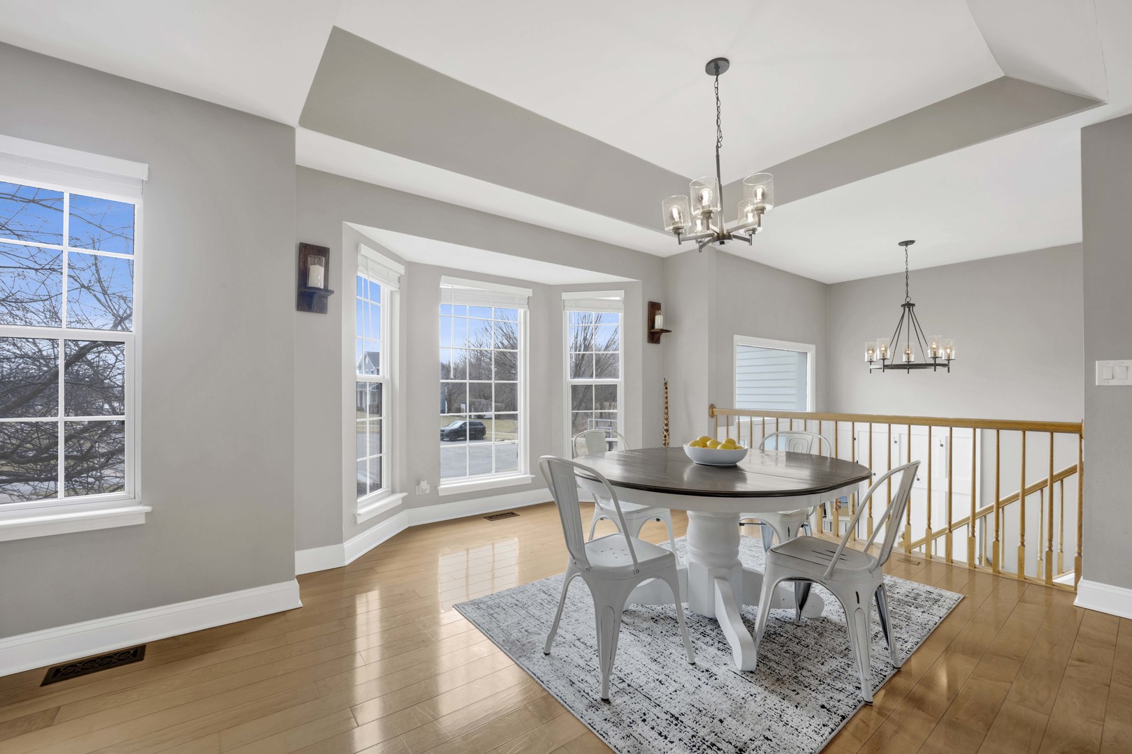 81 Parkside Court, North Aurora, IL 60542