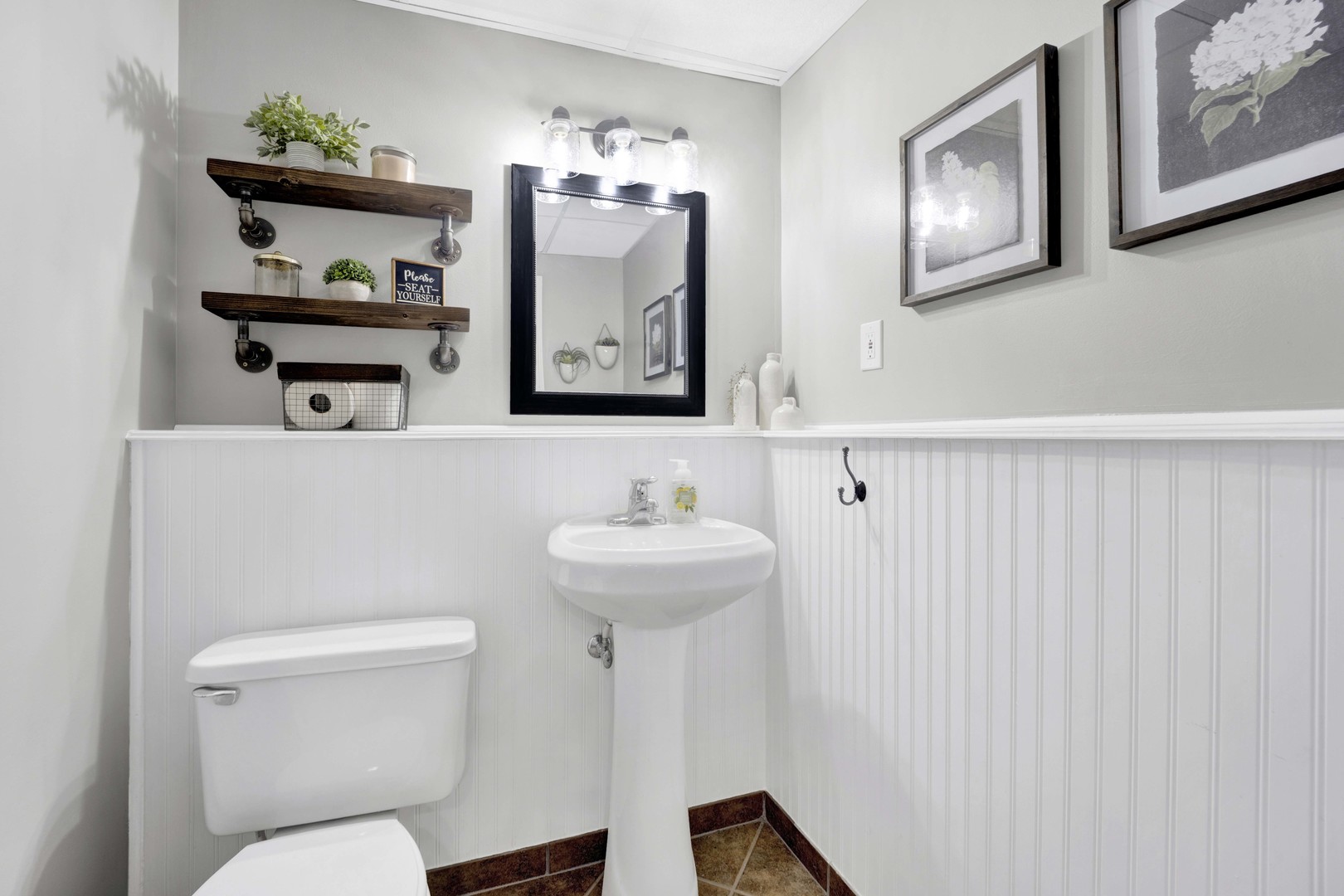 81 Parkside Court, North Aurora, IL 60542