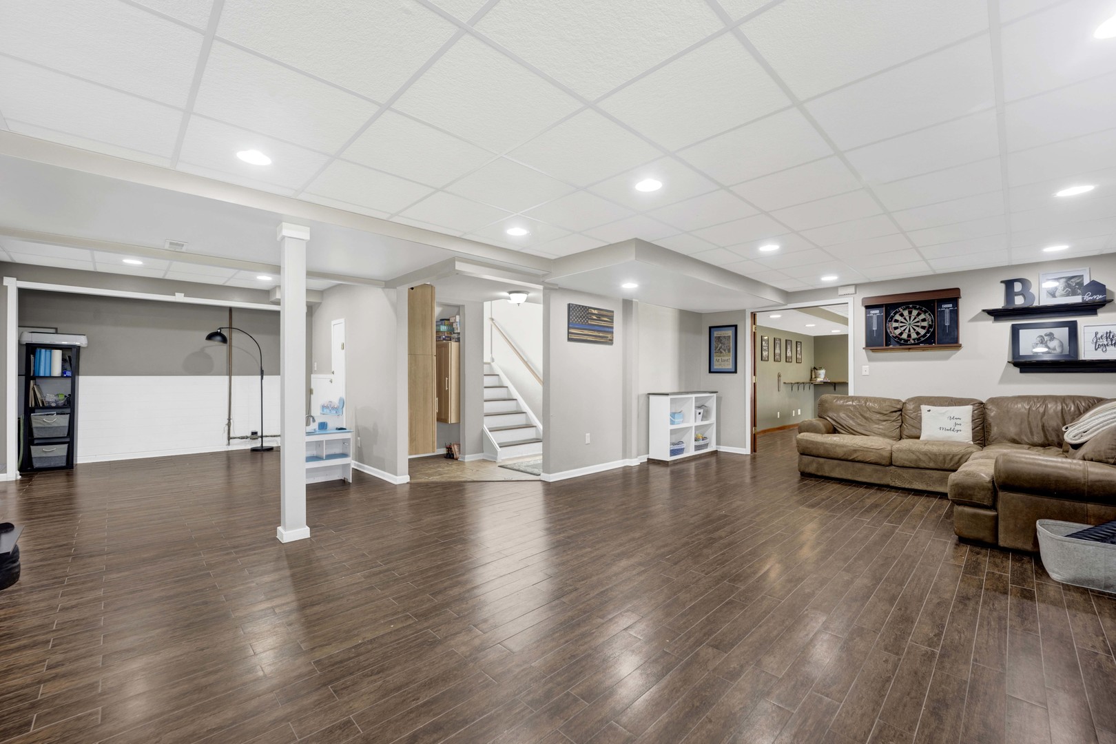 81 Parkside Court, North Aurora, IL 60542