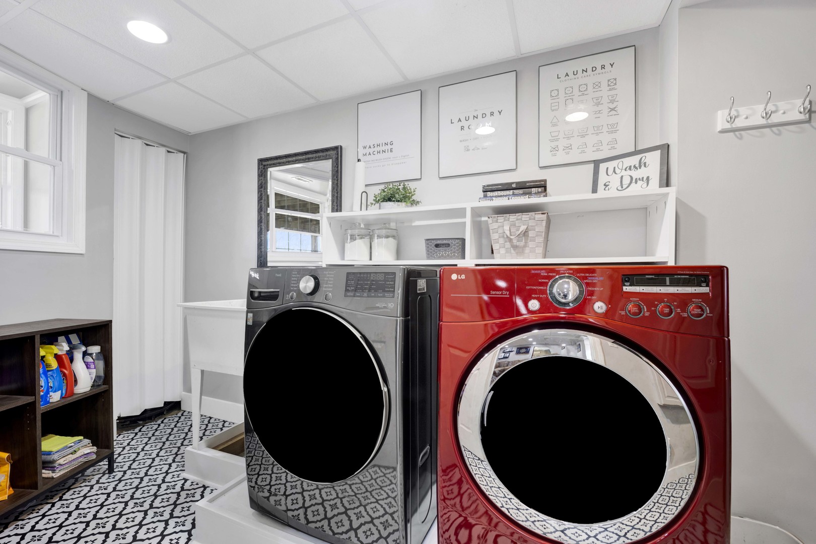 81 Parkside Court, North Aurora, IL 60542