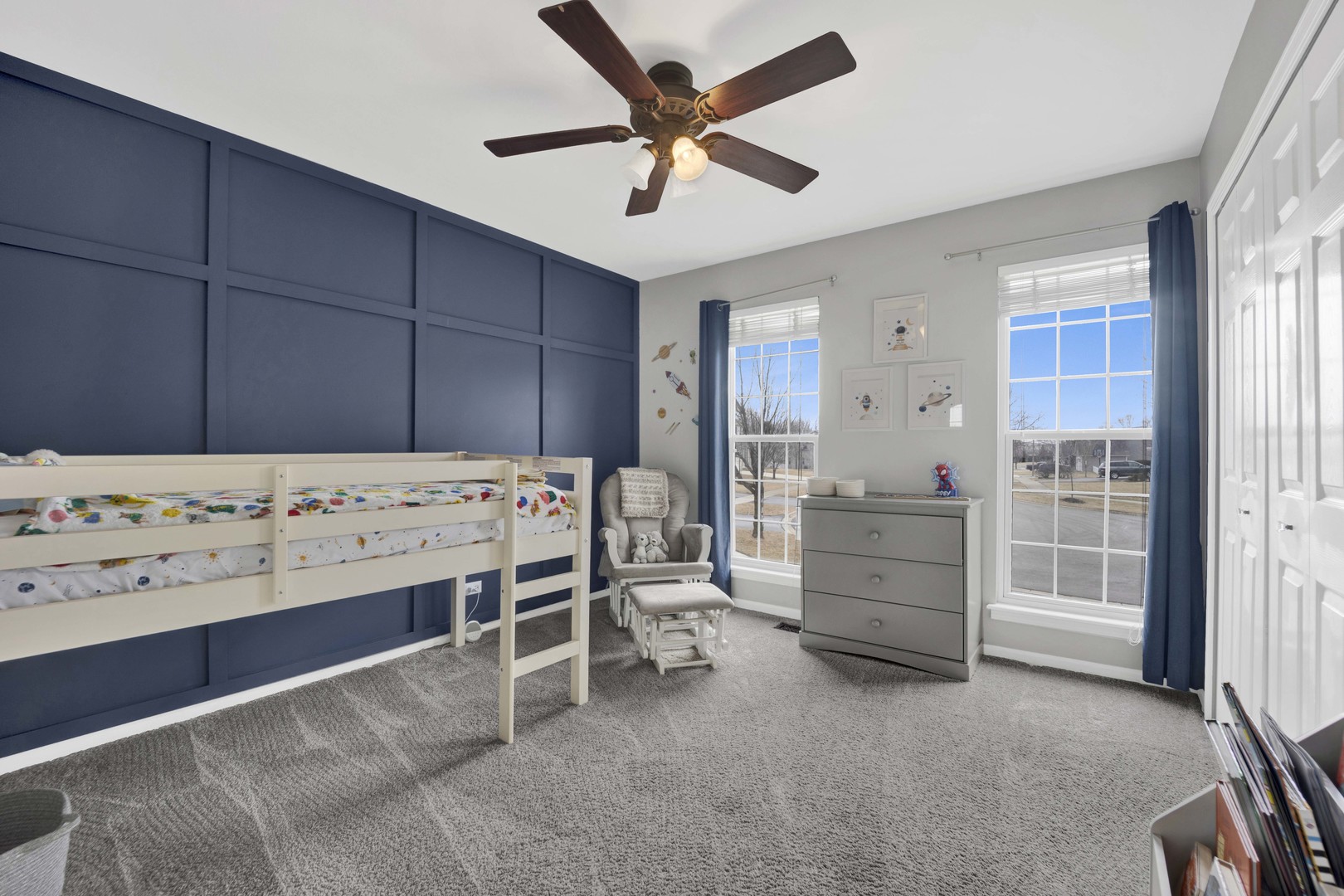 81 Parkside Court, North Aurora, IL 60542