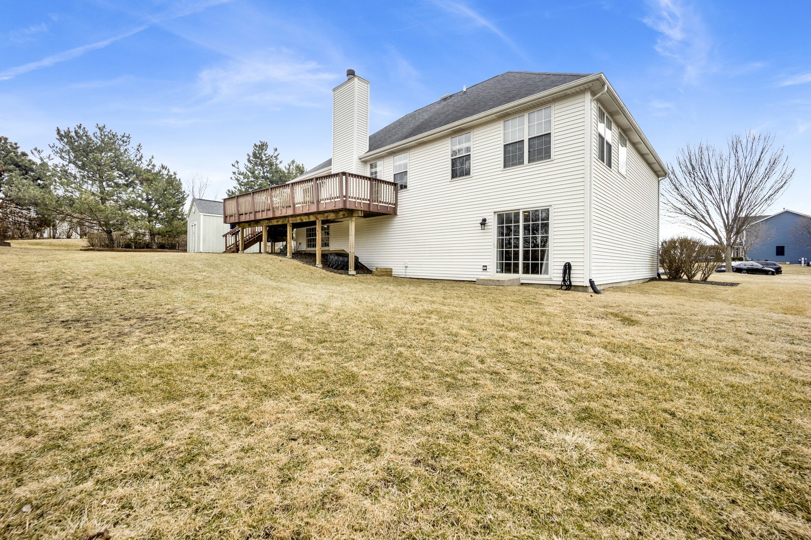 81 Parkside Court, North Aurora, IL 60542