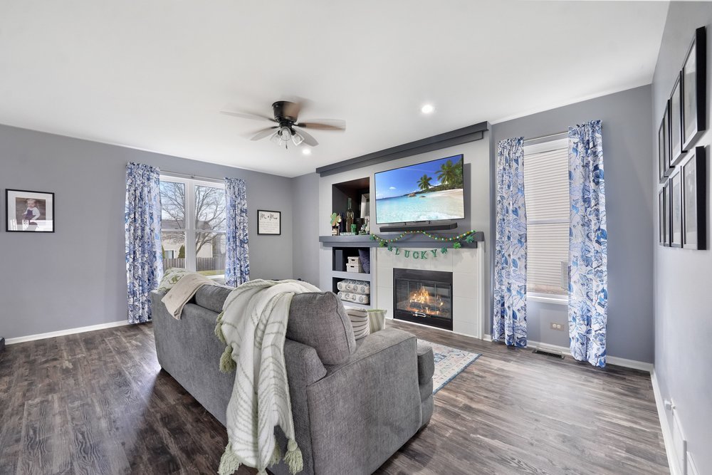 2322 Pagosa Springs Drive, Aurora, IL 60503