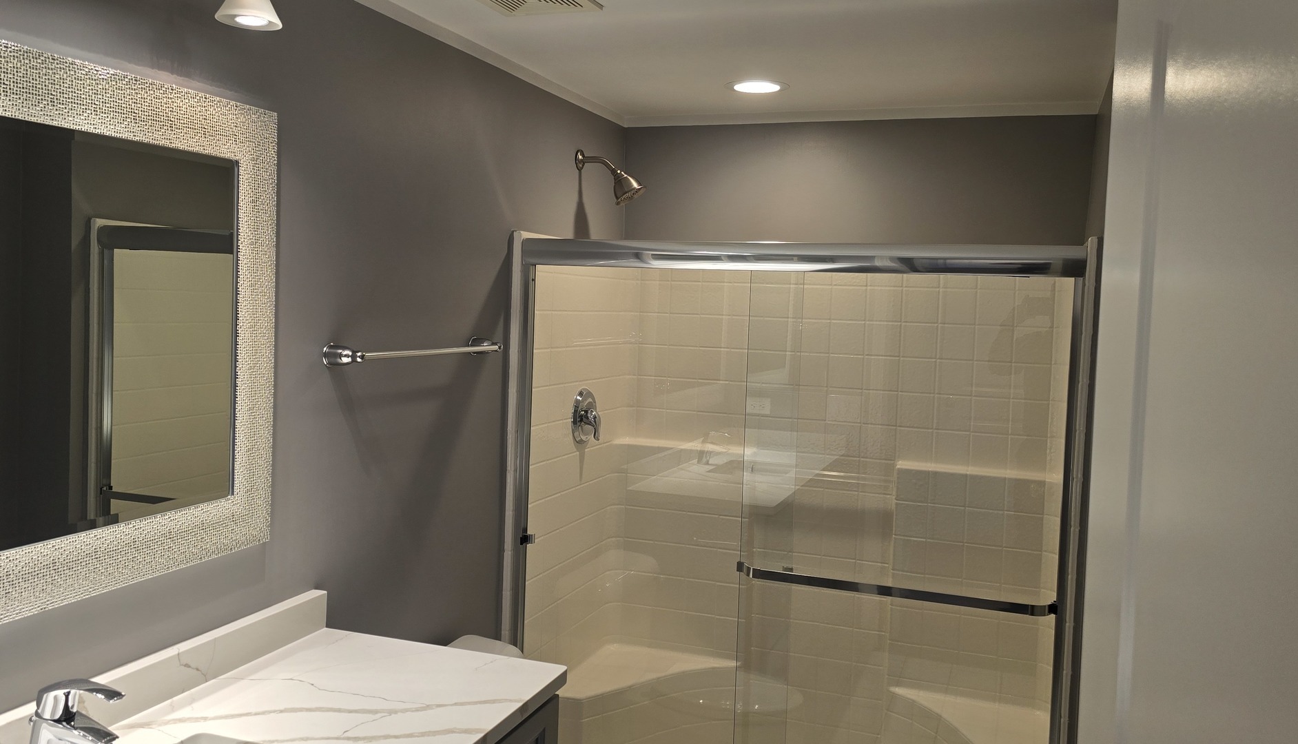 635 Perrie Drive #306, Elk Grove Village, IL 60007