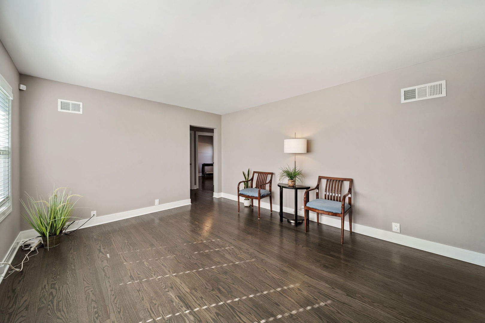 1S336 Buttercup Lane, Villa Park, IL 60181