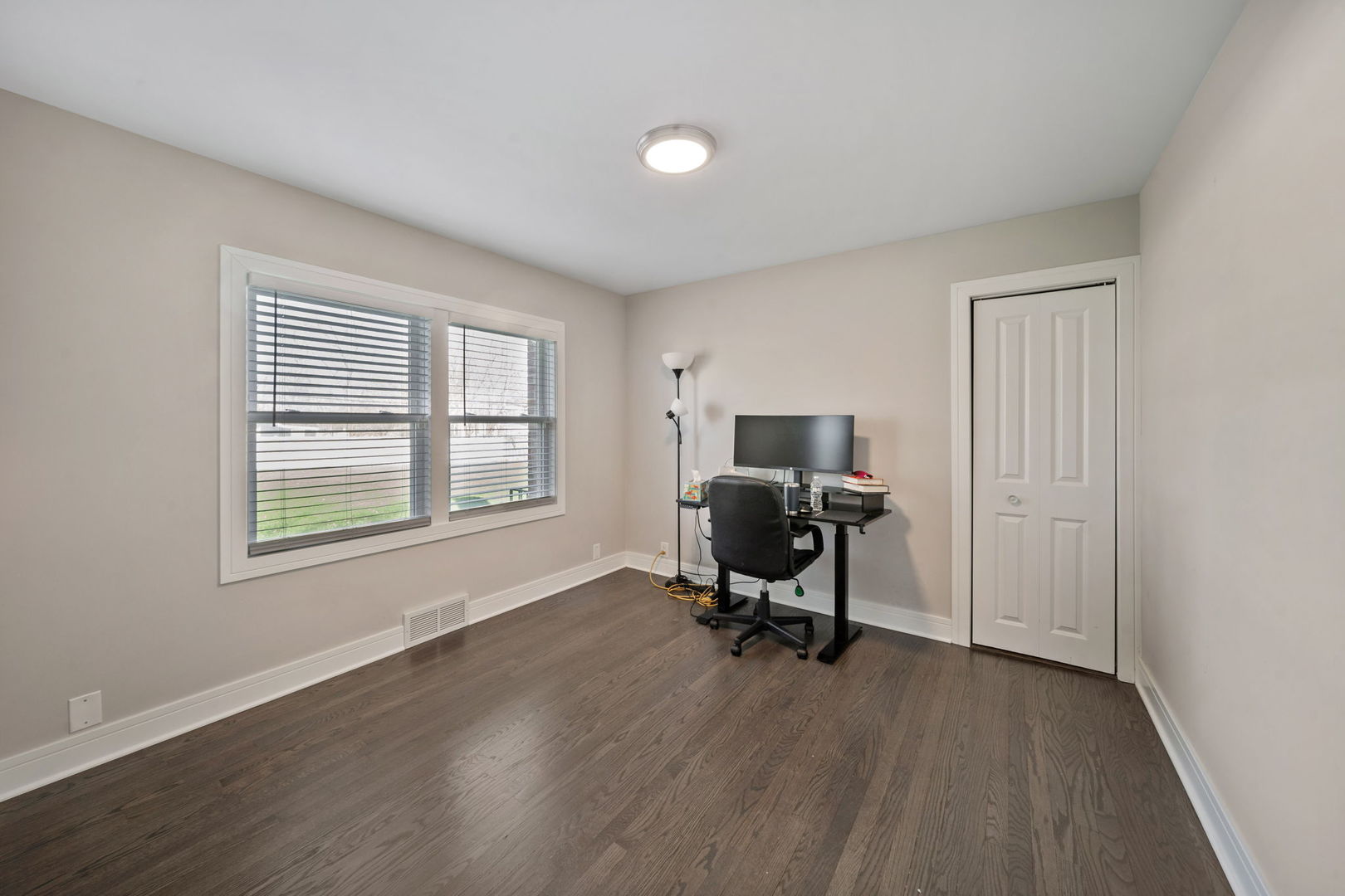 1S336 Buttercup Lane, Villa Park, IL 60181