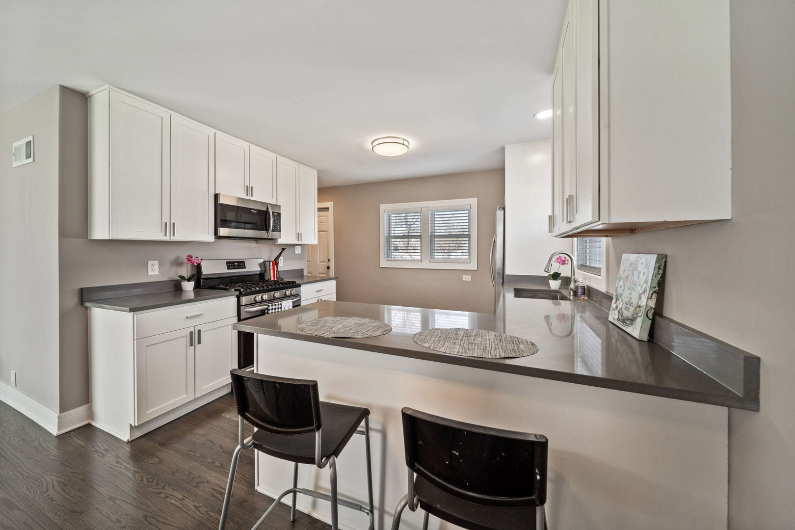 1S336 Buttercup Lane, Villa Park, IL 60181