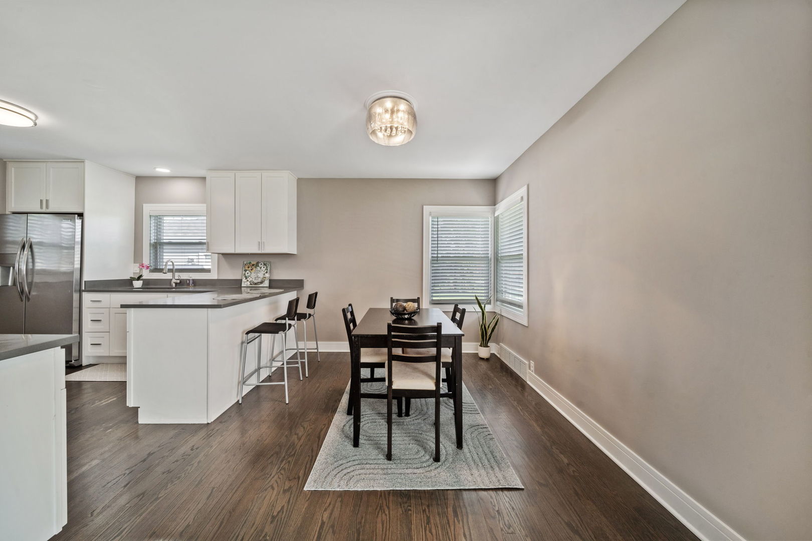 1S336 Buttercup Lane, Villa Park, IL 60181