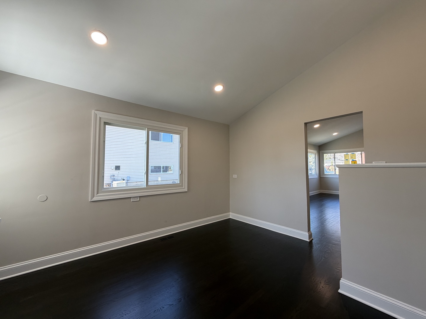 665 Easy Street, Glendale Heights, IL 60139