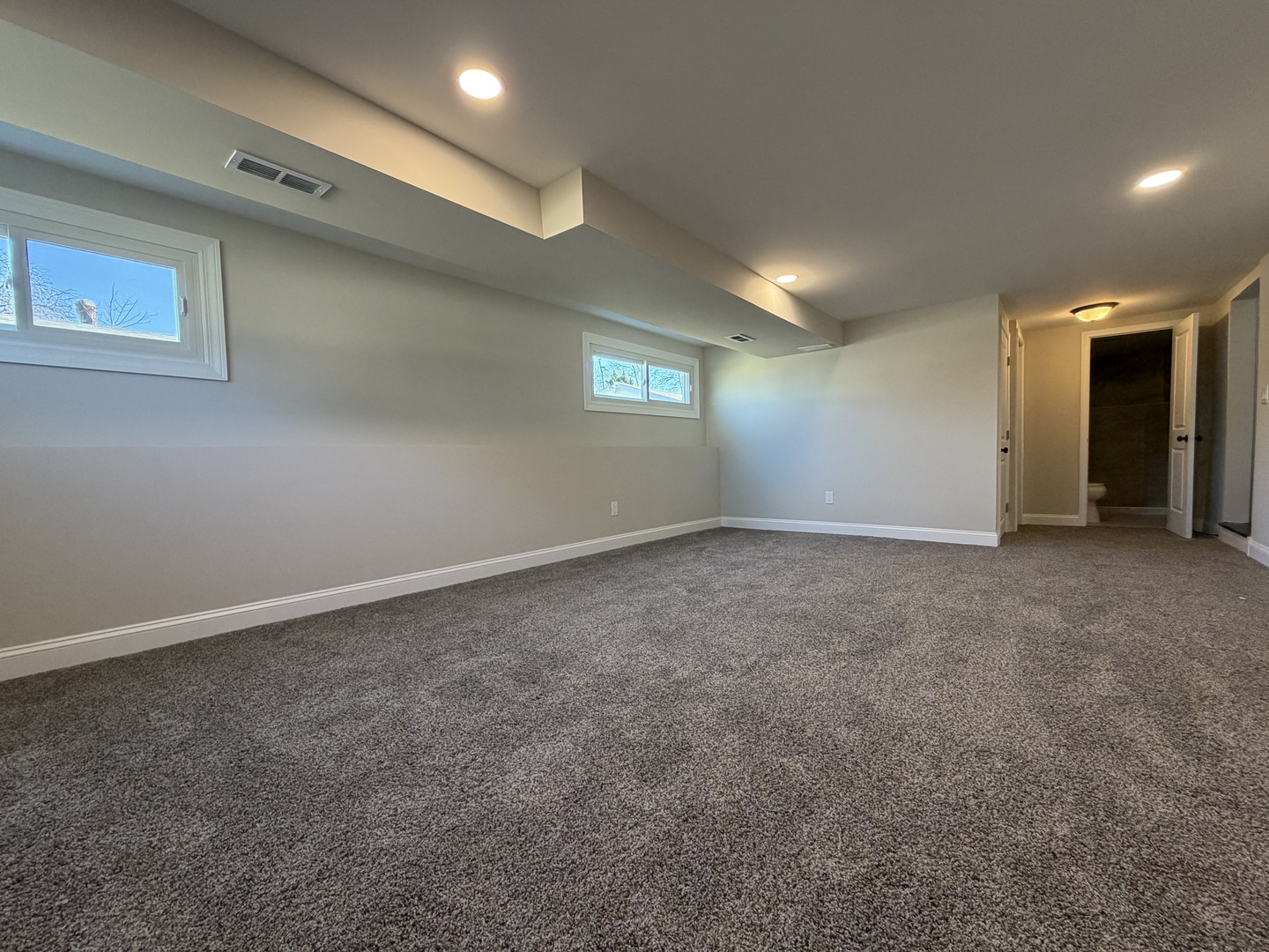 665 Easy Street, Glendale Heights, IL 60139