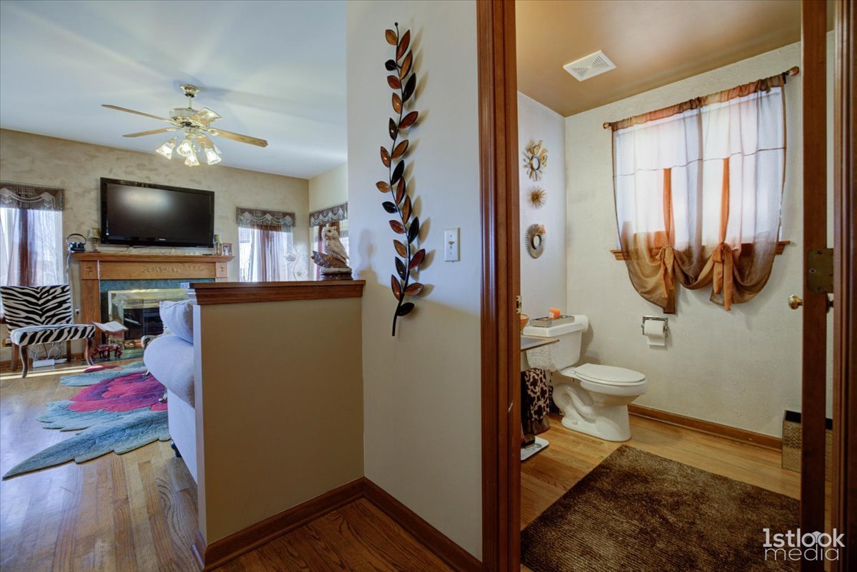 220 Carroll Way, Bartlett, IL 60103