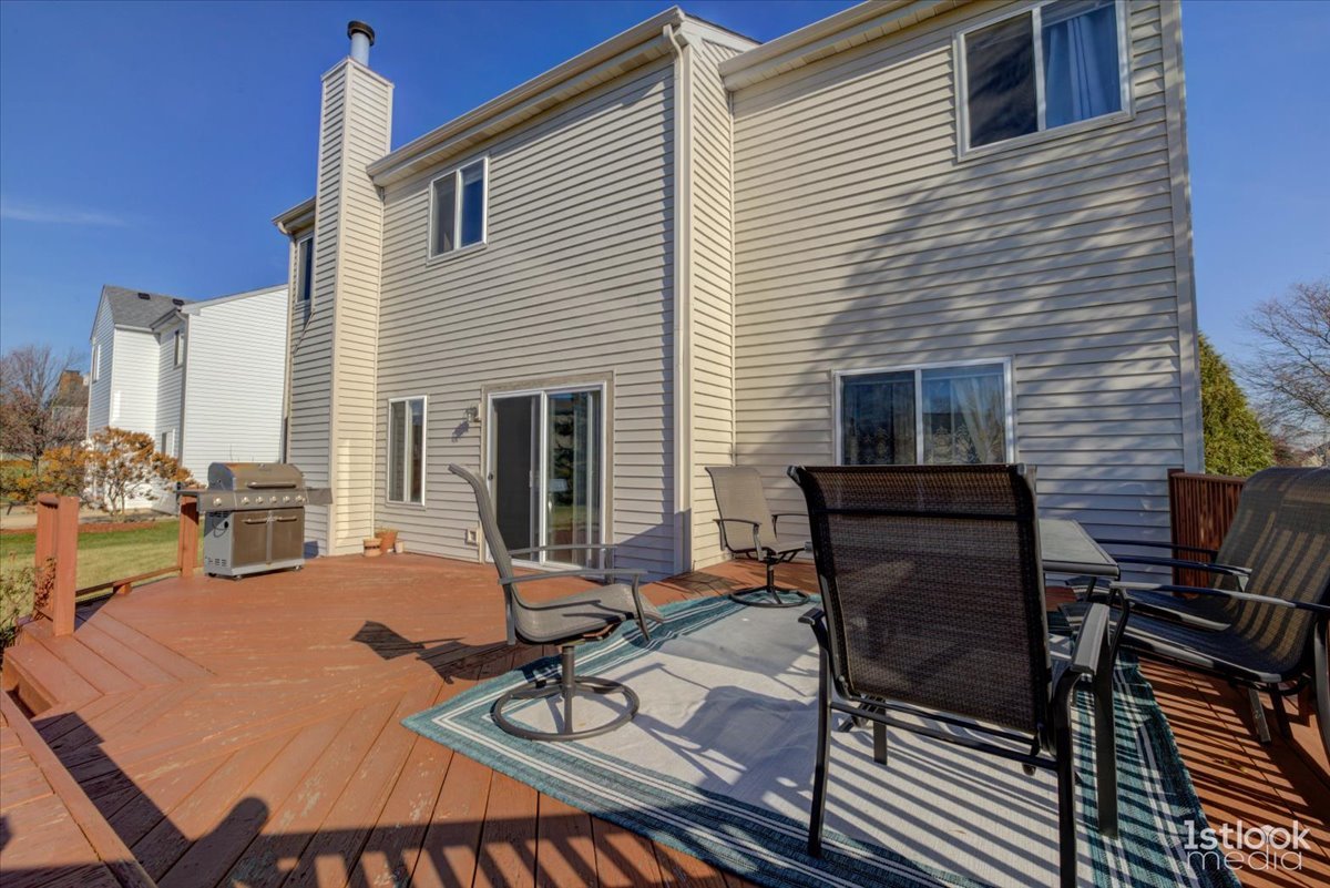 220 Carroll Way, Bartlett, IL 60103