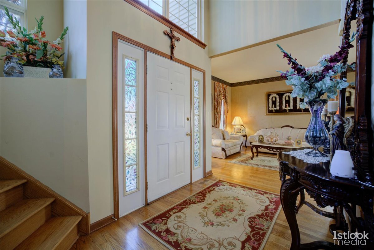 220 Carroll Way, Bartlett, IL 60103