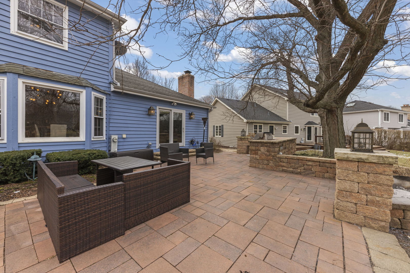 381 Prairie Knoll Drive, Naperville, IL 60565