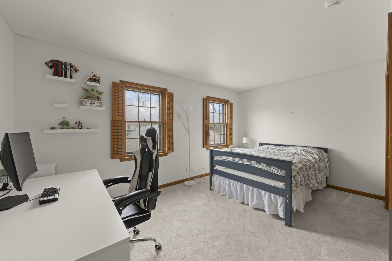 381 Prairie Knoll Drive, Naperville, IL 60565