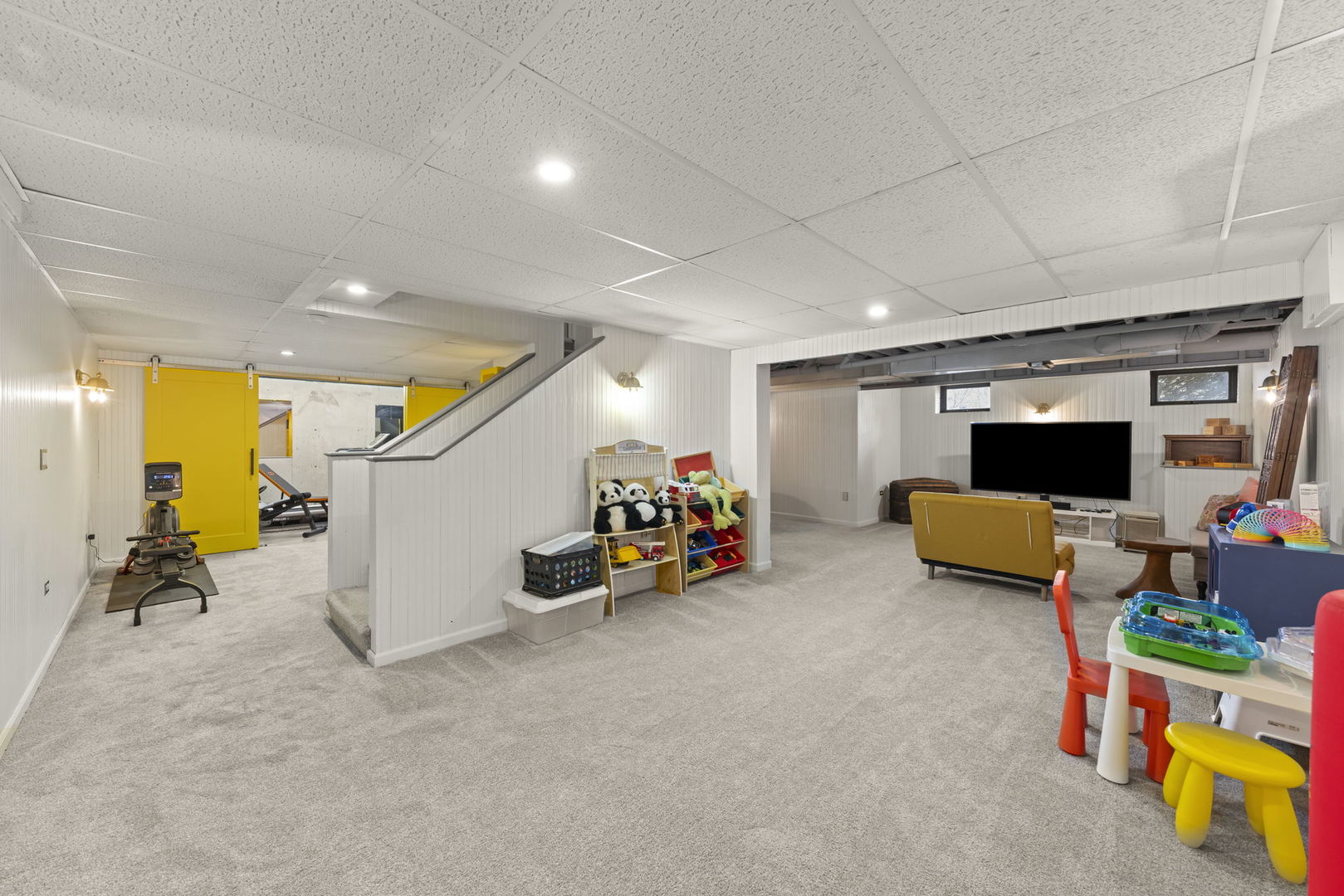 381 Prairie Knoll Drive, Naperville, IL 60565