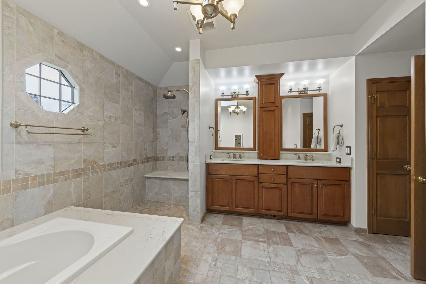 381 Prairie Knoll Drive, Naperville, IL 60565