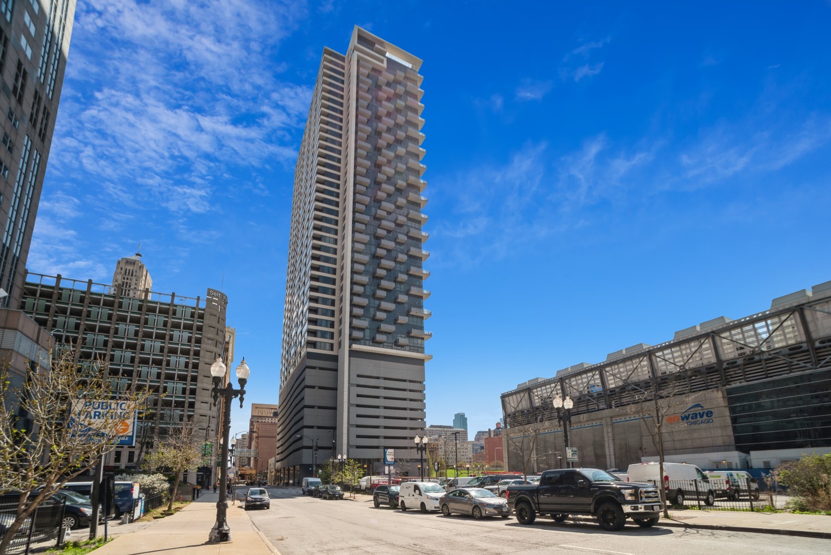 235 W VAN BUREN Street #4214, Chicago, IL 60607